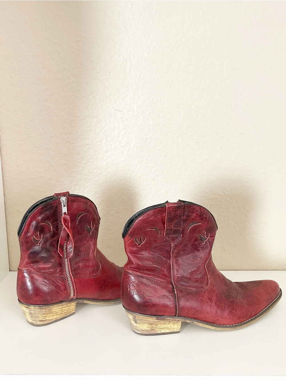 Vintage Dingo Adobe Rose Western Leather Cowboy Bootie in Red 9 - Picture 13 of 14